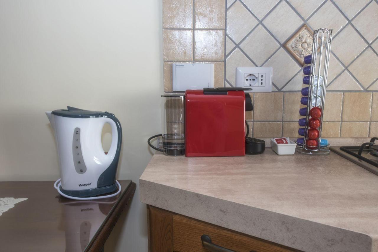 Bed & Breakfast Vacanze Romane Bagian luar foto
