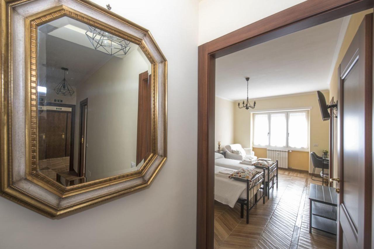 Bed & Breakfast Vacanze Romane Bagian luar foto